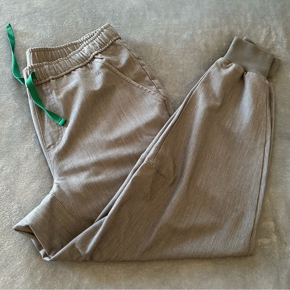 Figs Tansen Jogger Scrub Pants Graphite Grey Mens Medical Workwear Size M/S 1517 - Picture 11 of 12